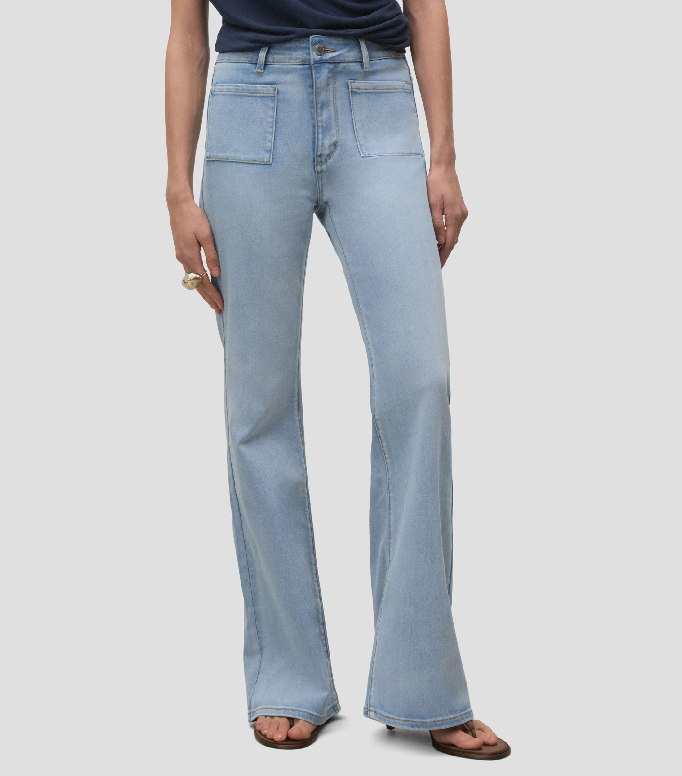 Jeans acampanado Mujer